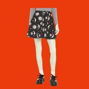 Hot Topic Skirt Celestial O-Ring Skater Mini Skirt Sun Moon Stars Pockets L Goth